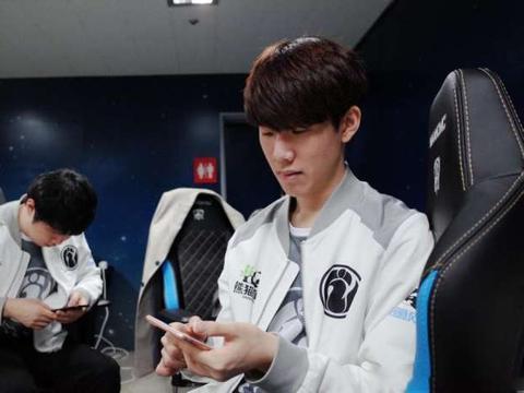 LEC媒体人Wooloo发推： 搞定了！Prince明年将在LCS进行比赛，因为他现在已经和FlyQuest达成签约。