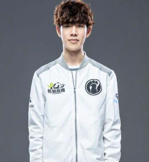 Leo在Valorant中结束了他的职业生涯