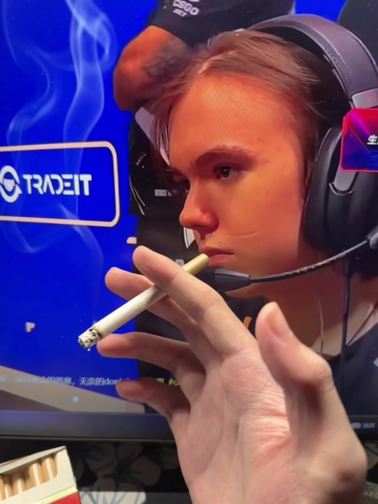 教练HOMME告别 JD Gaming ;：决定以不同的选择重新开始教练生涯