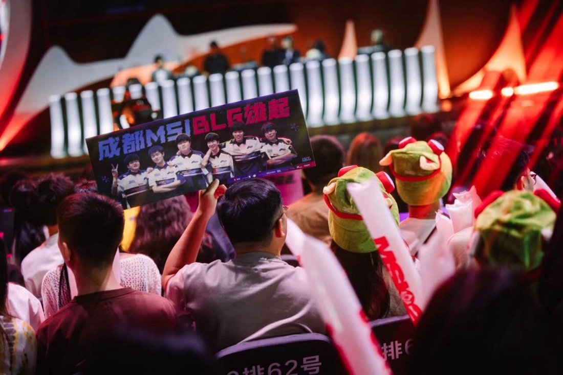 全球《绝地求生》19.2更新：新地图帝斯顿中将出现“餐车”