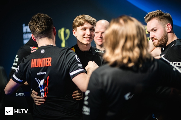 德杯八强赛赛程：24号晚七点iG对阵TES，23号17点EDG对阵