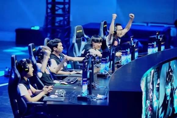 【赛前预告】2020王者荣耀绝活杯，12月31日 重庆QGhappy vs RNG.M