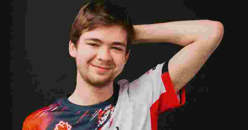 LPL A组资格赛： Weibo Gaming 和 Bilibili Gaming 进入了 Team WE 的巅峰组，经过加赛战胜了 EDward Gaming 以保持机会