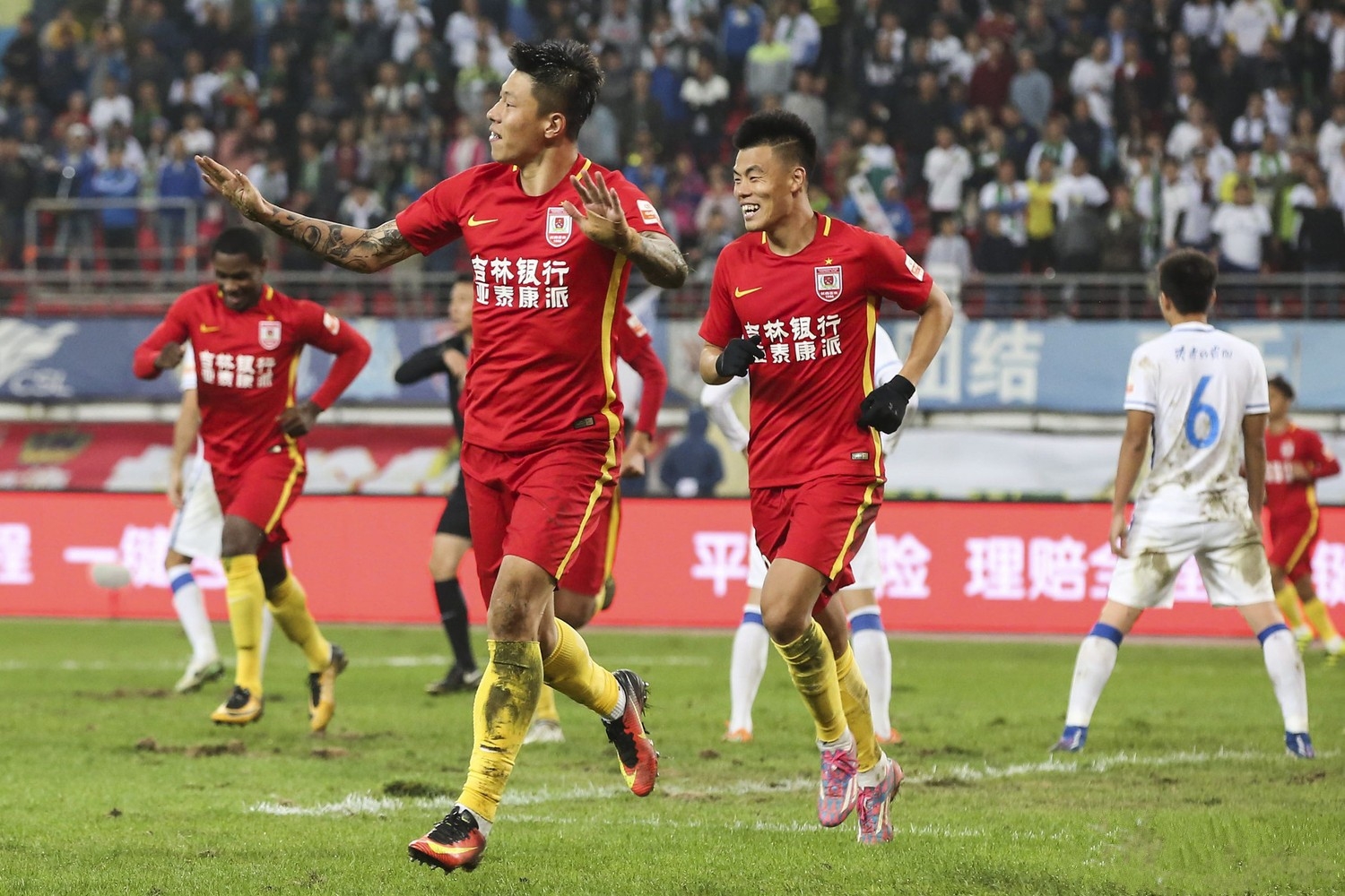 组三巨头争冠！美媒：雄鹿、勇士潜在5换1交易出炉，一举两得